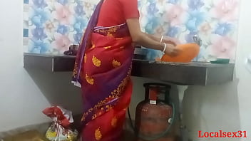 Bengali housewife's kitchen encounter with young man in red saree